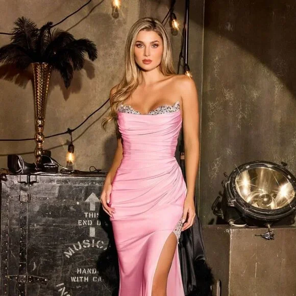 embellished graduation dress A Line V Neck Backless Lace Green Prom Dresses with Split, Backless Gr –  Shiny Party main image 1
